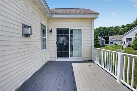 28 Torrey Pines Circle Plaistow NH 03865