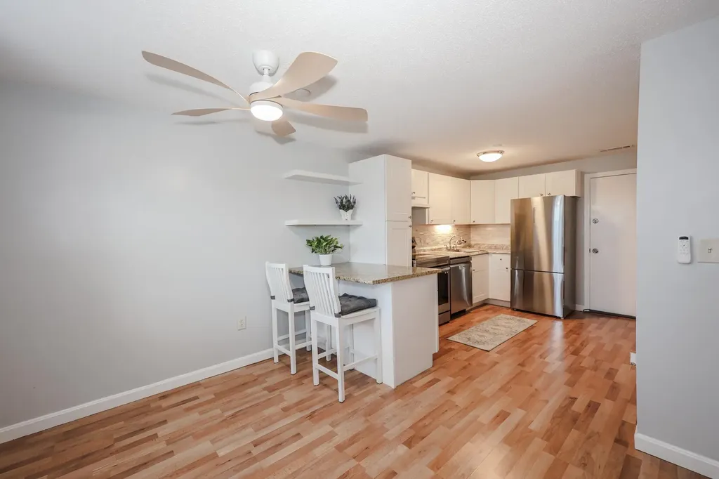 105 Elmwood Drive Hudson NH 03051