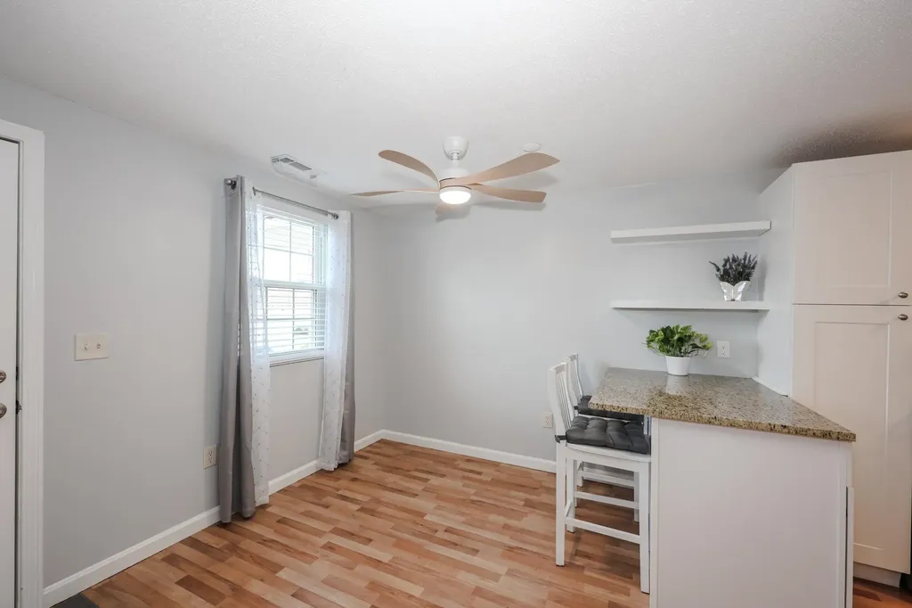 105 Elmwood Drive Hudson NH 03051