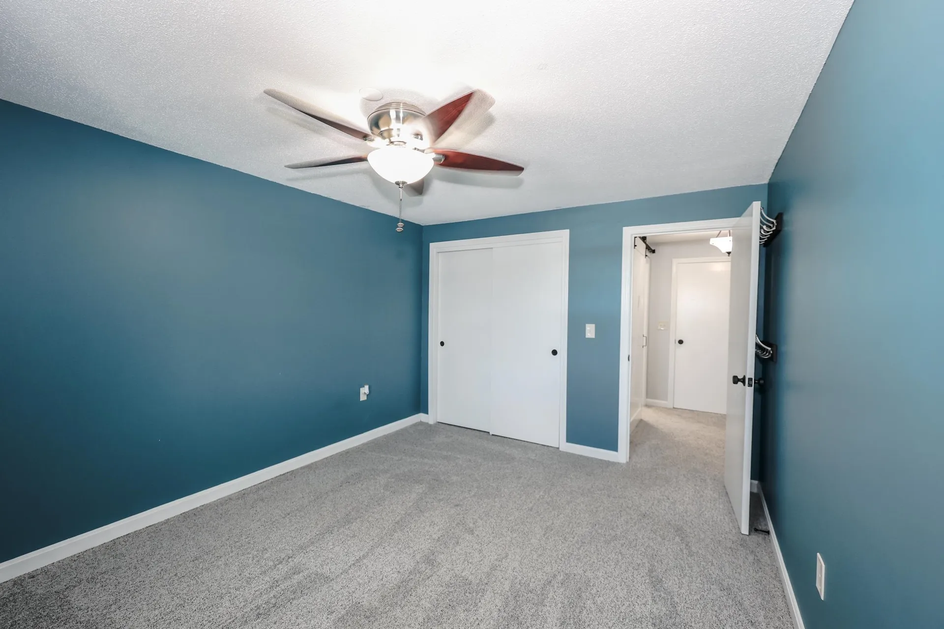 105 Elmwood Drive Hudson NH 03051