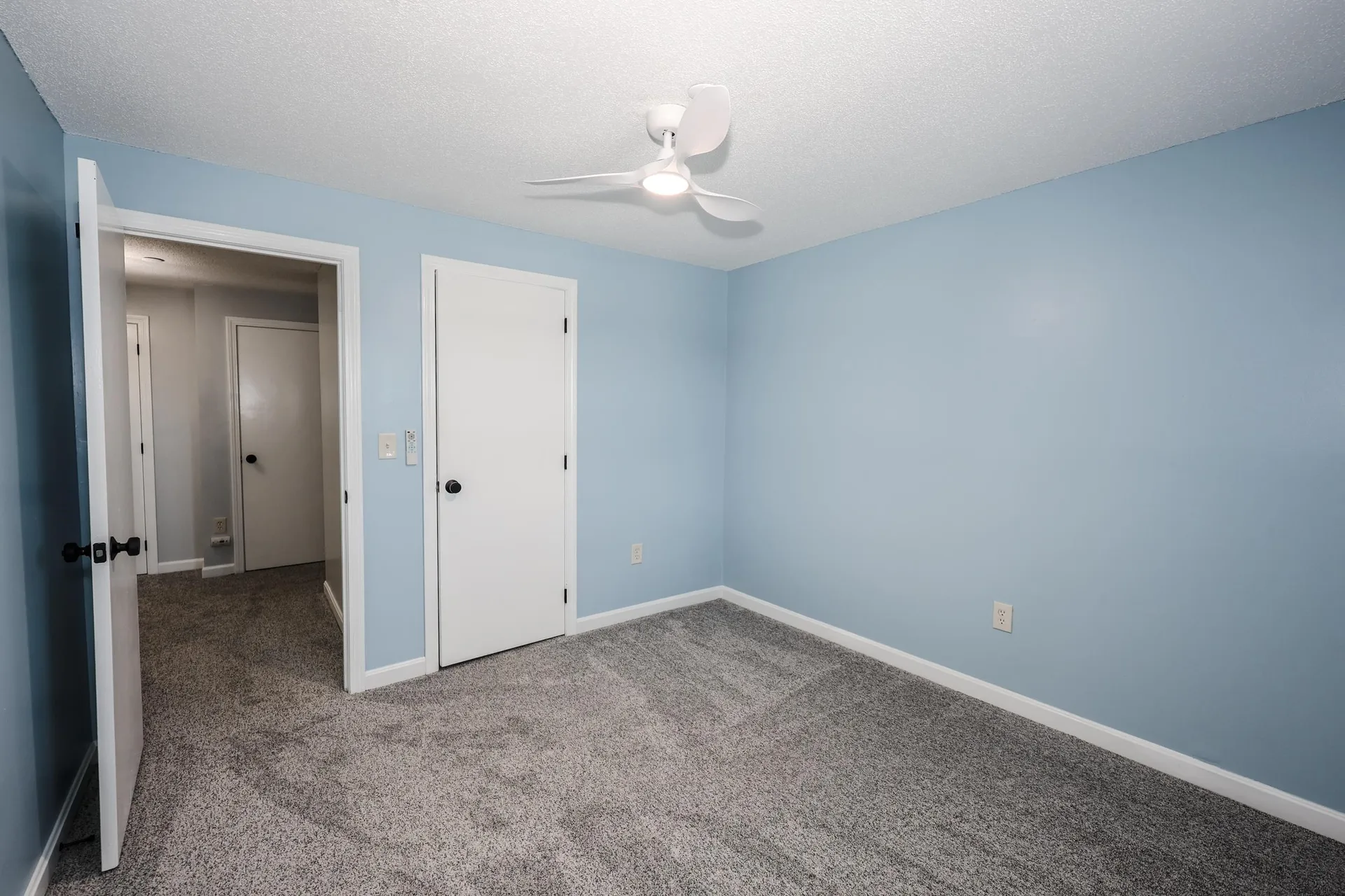 105 Elmwood Drive Hudson NH 03051