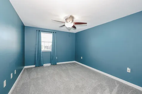 105 Elmwood Drive Hudson NH 03051