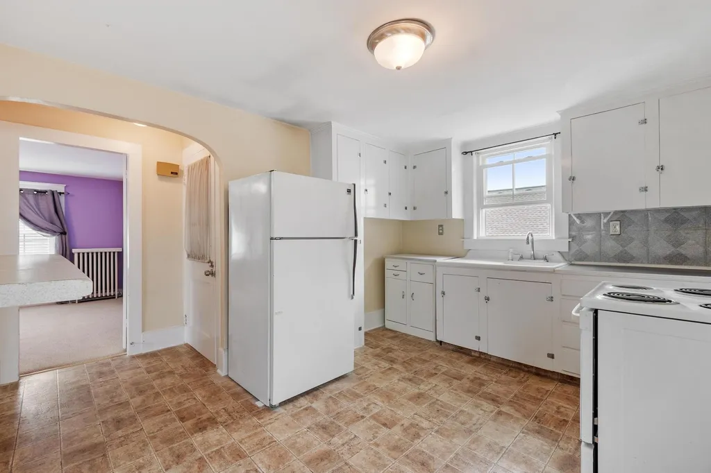 98 Vine Street Nashua NH 03060