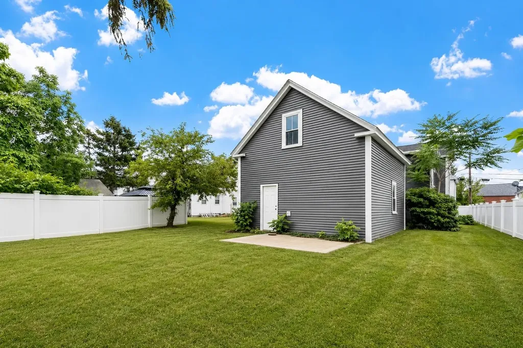 98 Vine Street Nashua NH 03060
