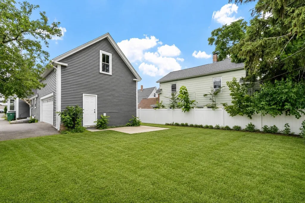 98 Vine Street Nashua NH 03060