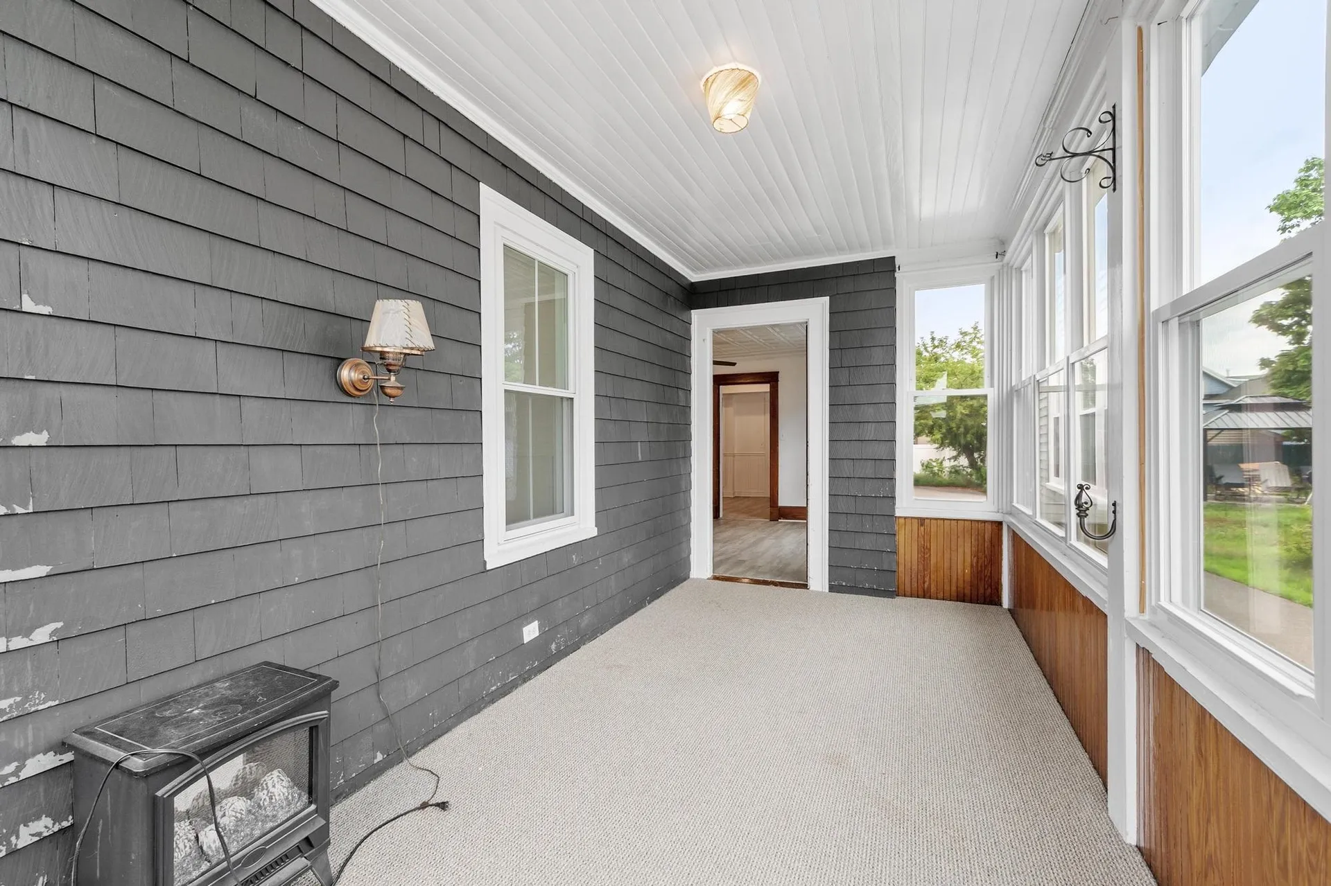 98 Vine Street Nashua NH 03060