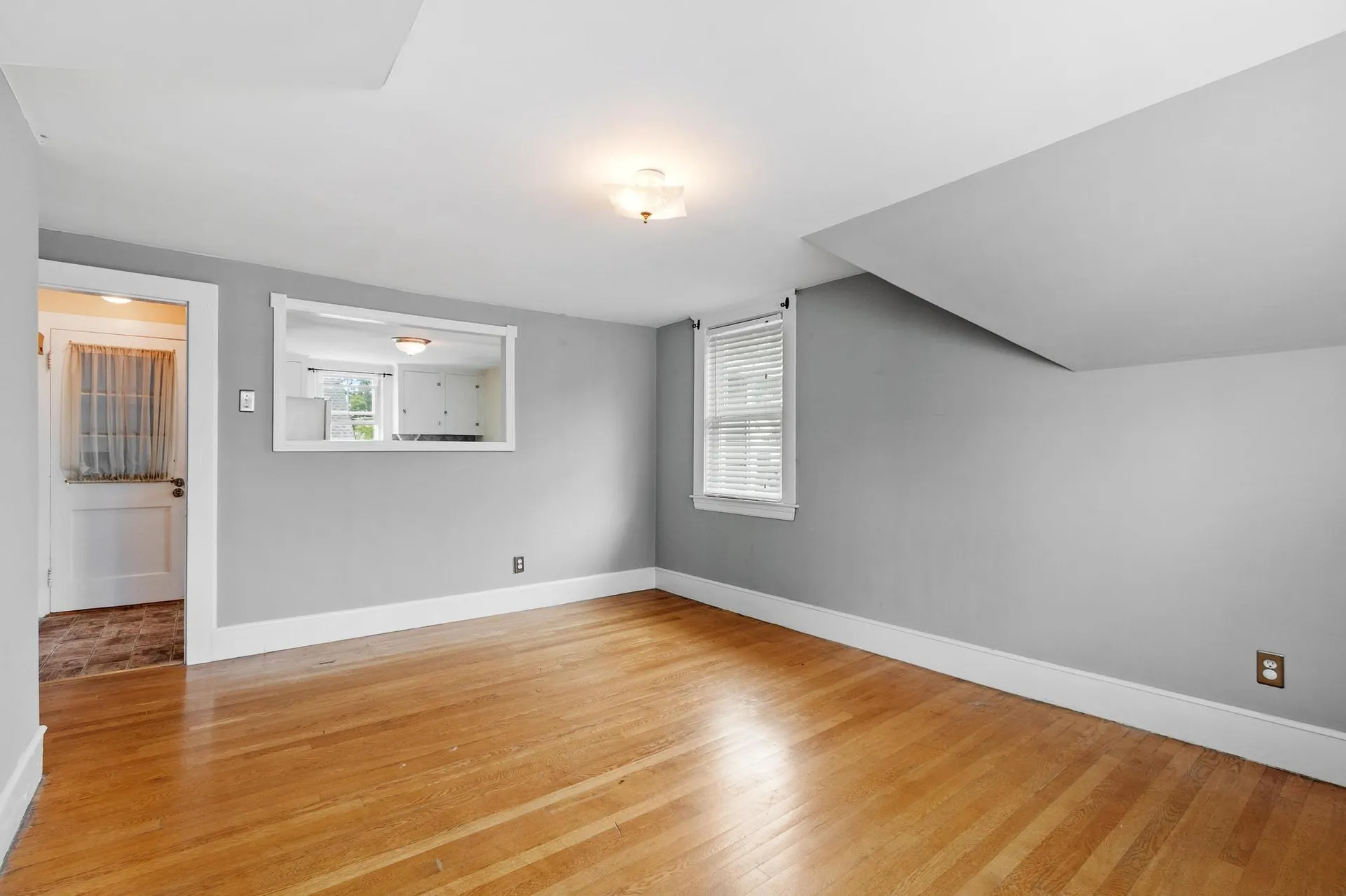 98 Vine Street Nashua NH 03060