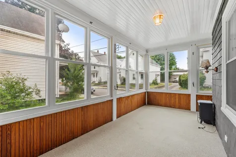98 Vine Street Nashua NH 03060
