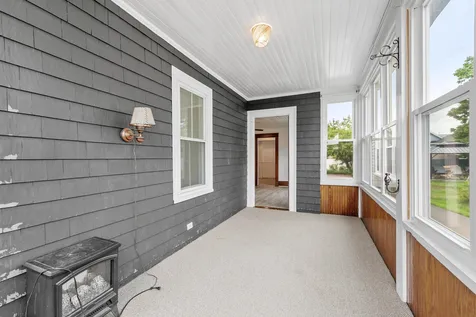 98 Vine Street Nashua NH 03060
