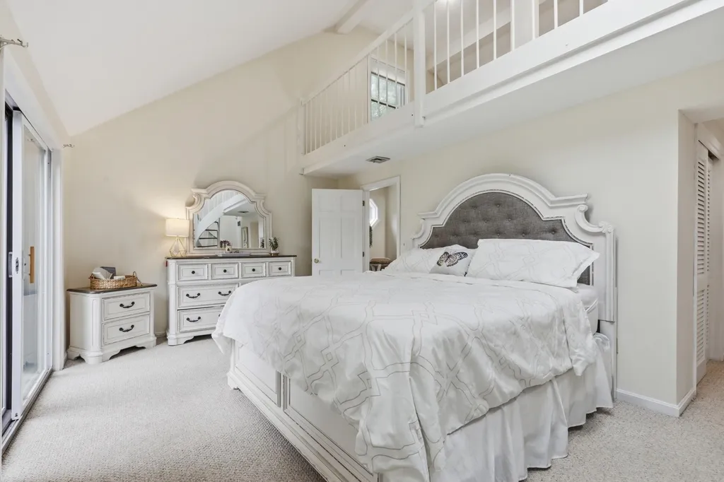 49 Stacey Circle Windham NH 03087