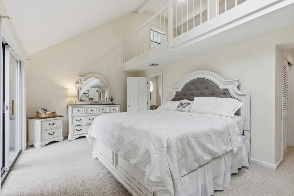 49 Stacey Circle Windham NH 03087