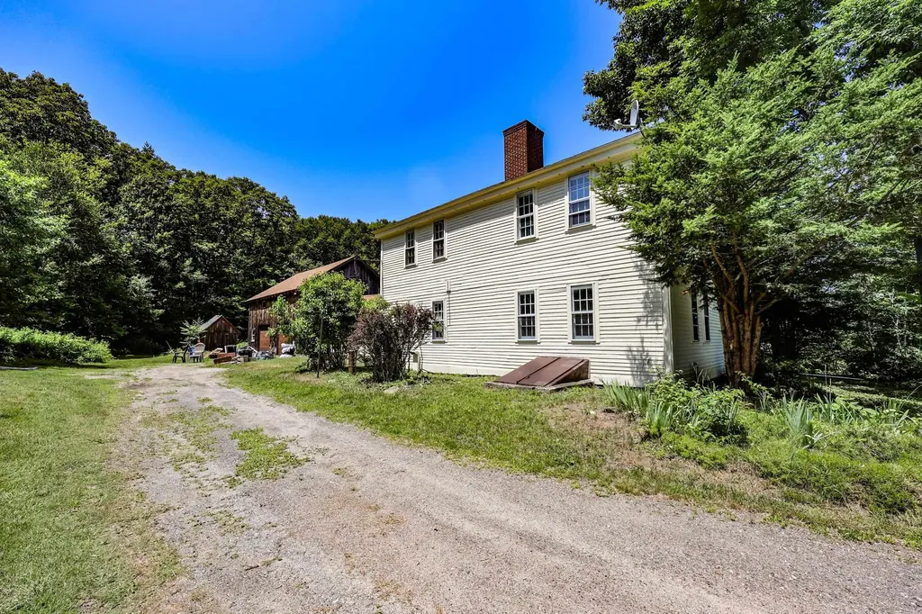 443 Centre Street Sullivan NH 03445