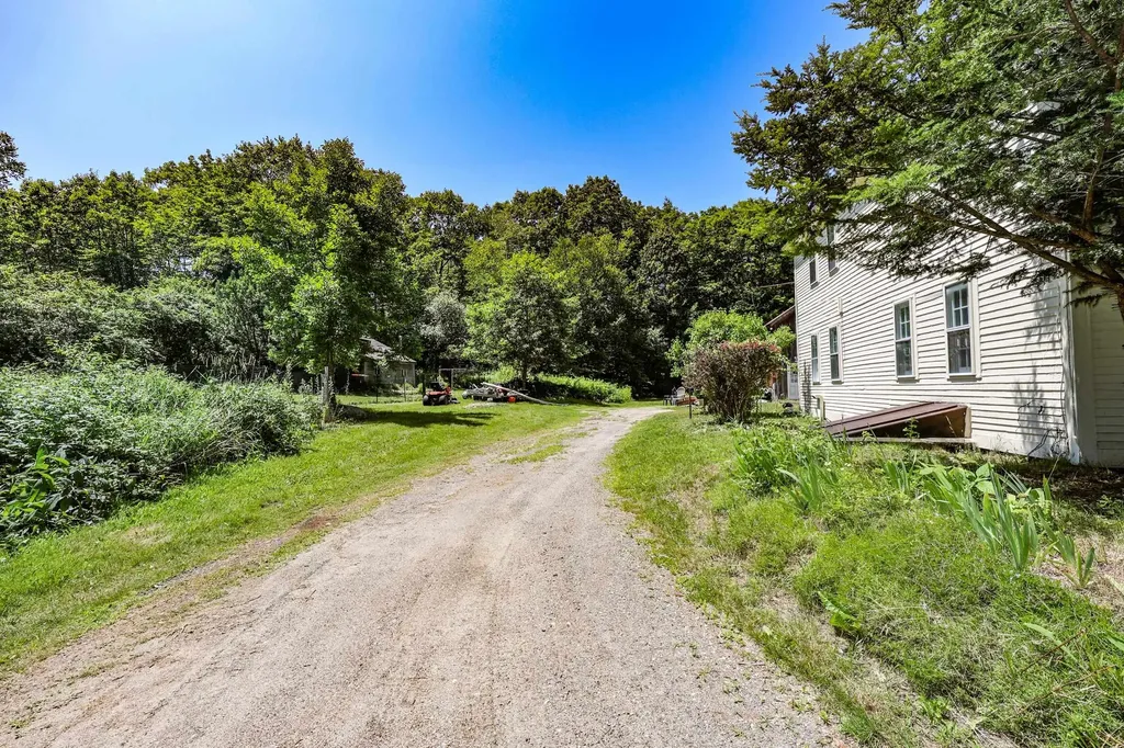 443 Centre Street Sullivan NH 03445