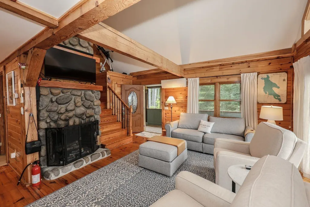 54 Chrisden Drive Bridgewater NH 03222