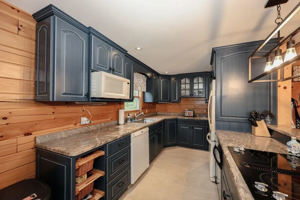 54 Chrisden Drive Bridgewater NH 03222