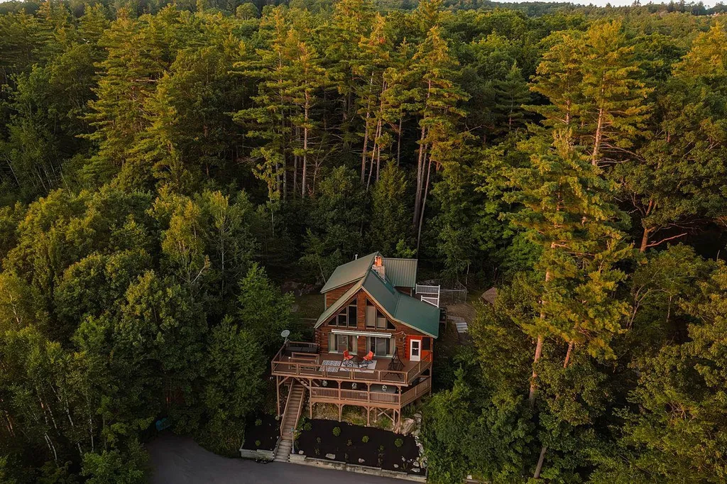 54 Chrisden Drive Bridgewater NH 03222