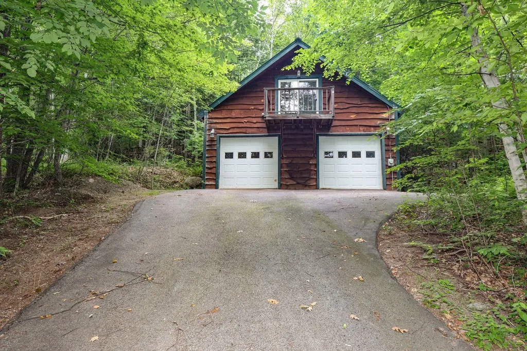 54 Chrisden Drive Bridgewater NH 03222