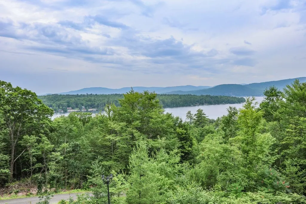 54 Chrisden Drive Bridgewater NH 03222