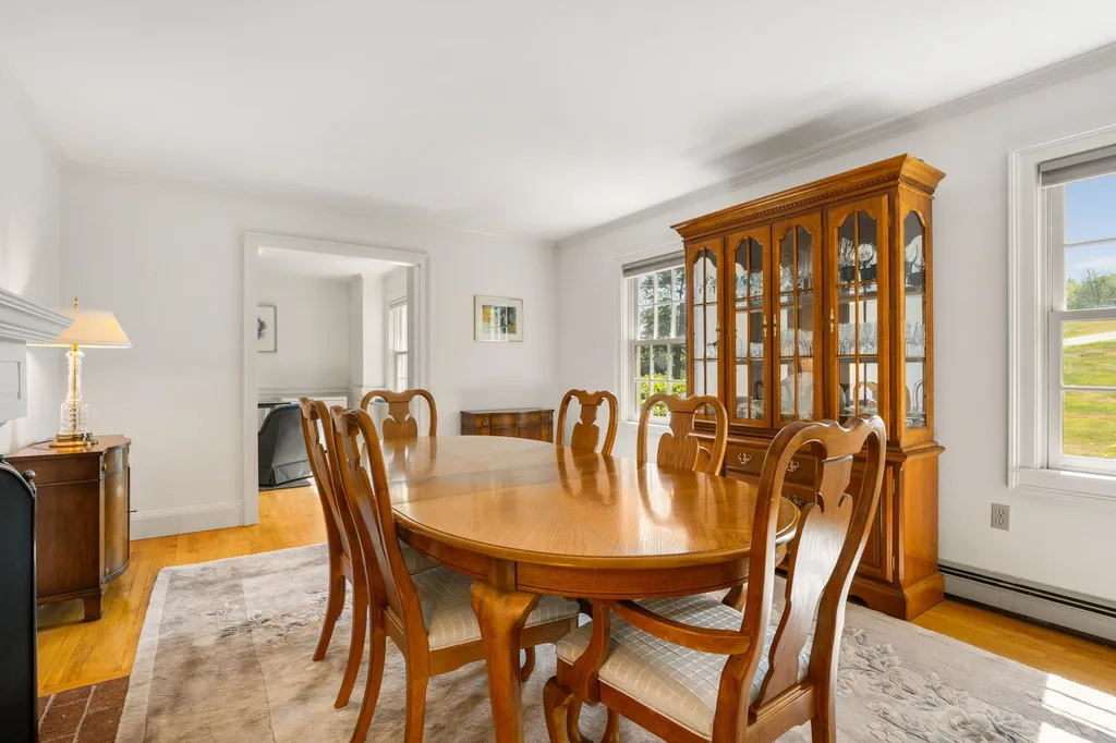 7 Bartlett Road Stratham NH 03885