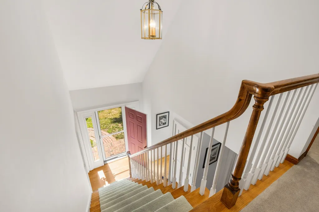 7 Bartlett Road Stratham NH 03885