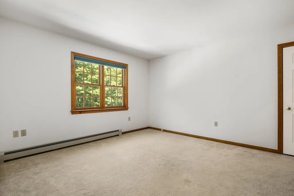 7 Bartlett Road Stratham NH 03885