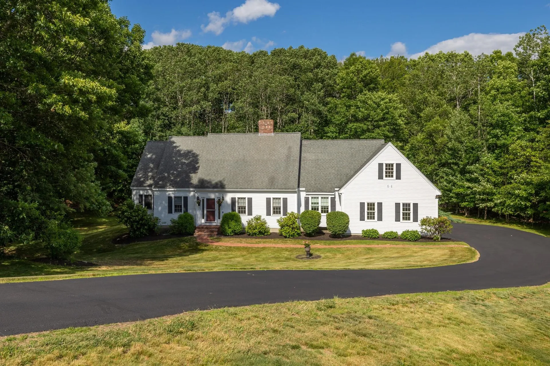 7 Bartlett Road Stratham NH 03885
