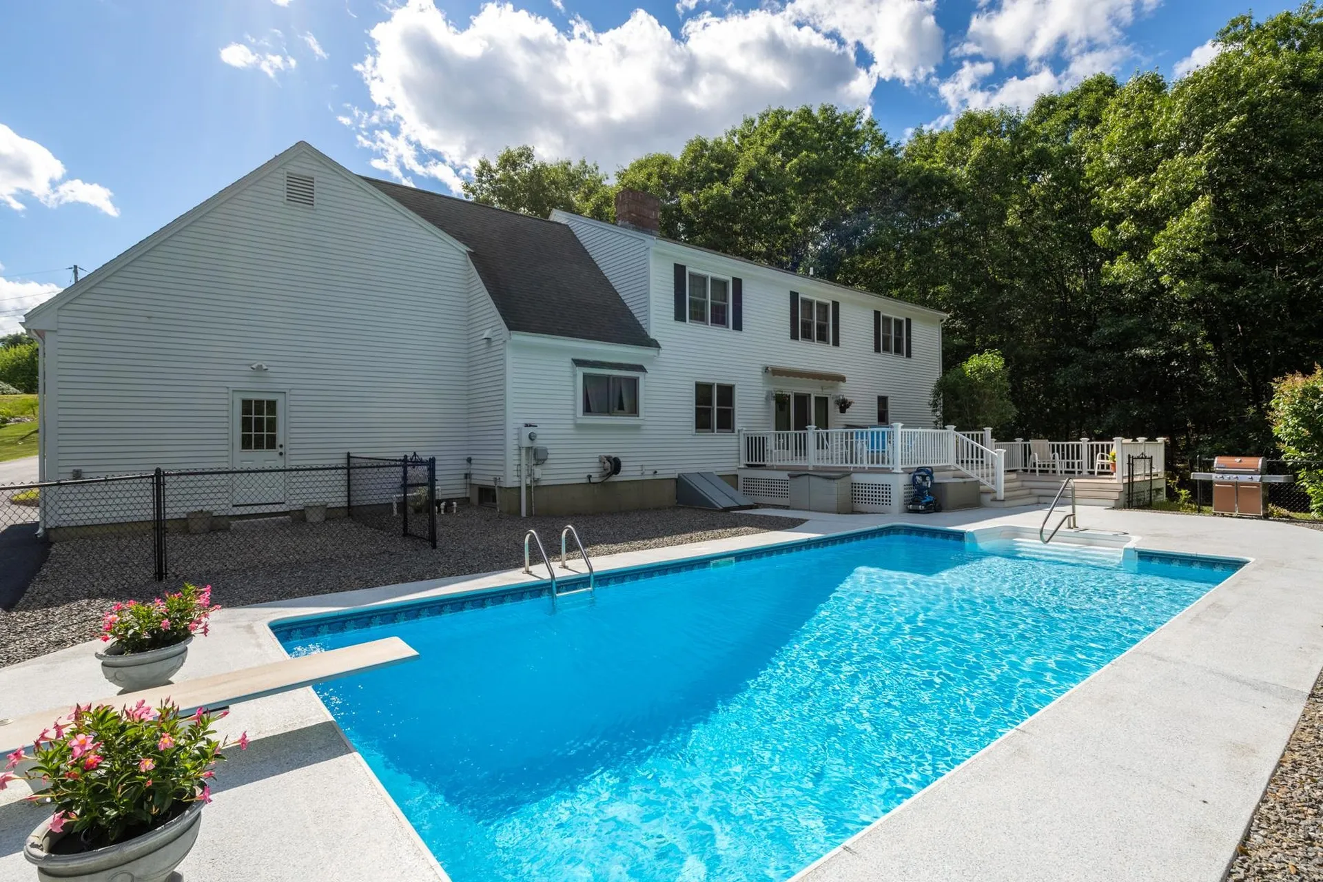 7 Bartlett Road Stratham NH 03885