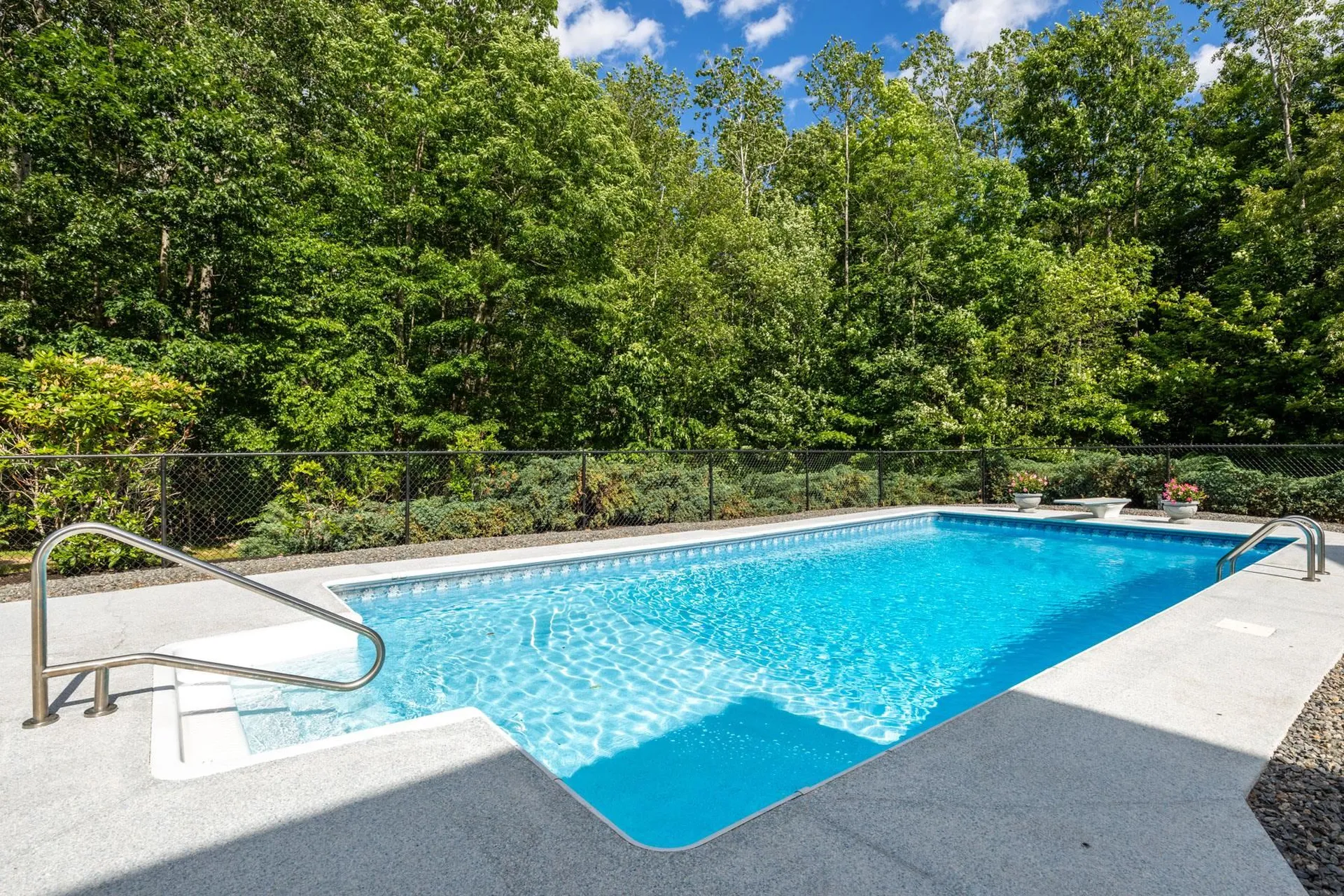 7 Bartlett Road Stratham NH 03885