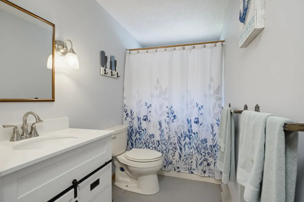 49 Patten Road Bedford NH 03110