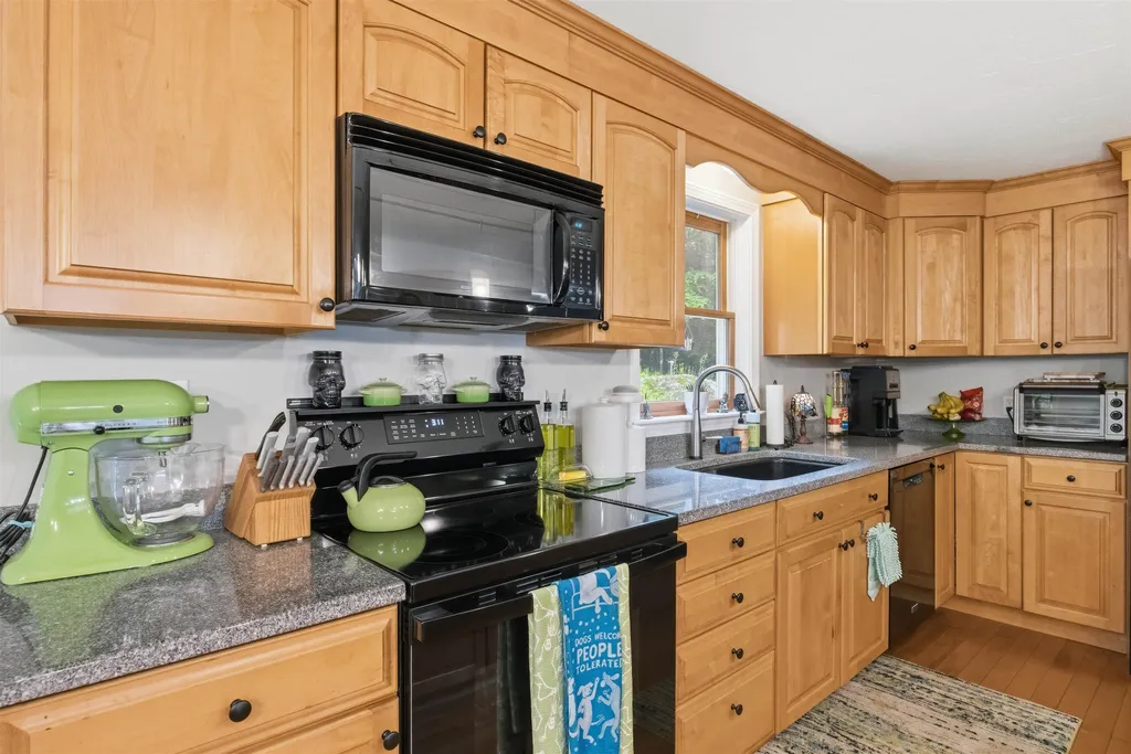 345 Riverdale Road New Boston NH 03070