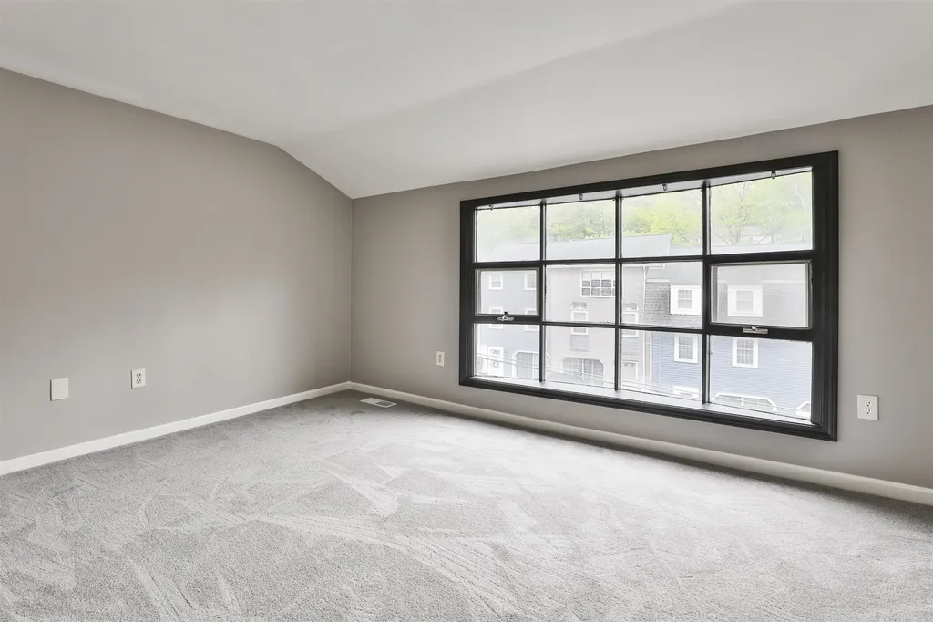 37 Cannongate Iii Road Nashua NH 03063