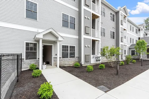10100 S Willow Street Manchester NH 03103
