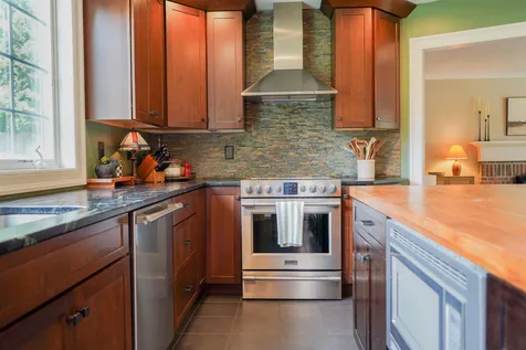 17 Elmwood Drive Rutland City VT 05701