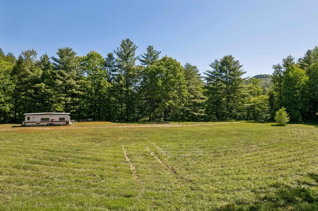 3051 Vt Route 107 Stockbridge VT 05772