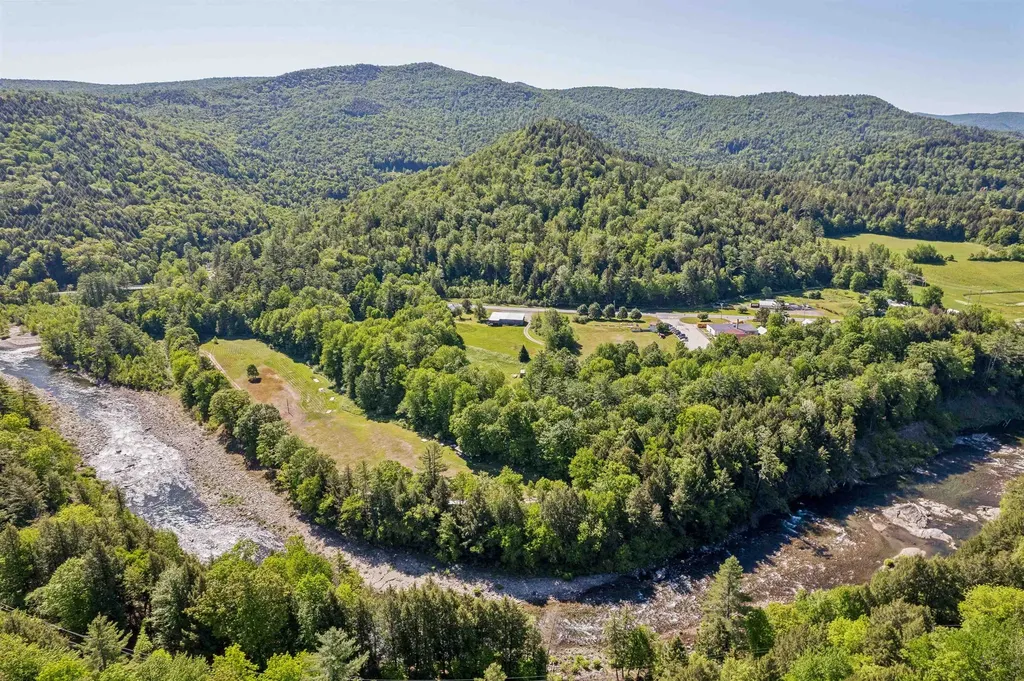 3051 Vt Route 107 Stockbridge VT 05772