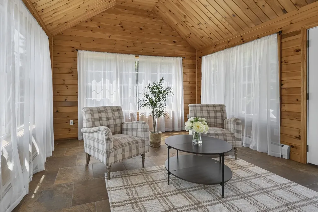 9 Rae Brook Road Hooksett NH 03106