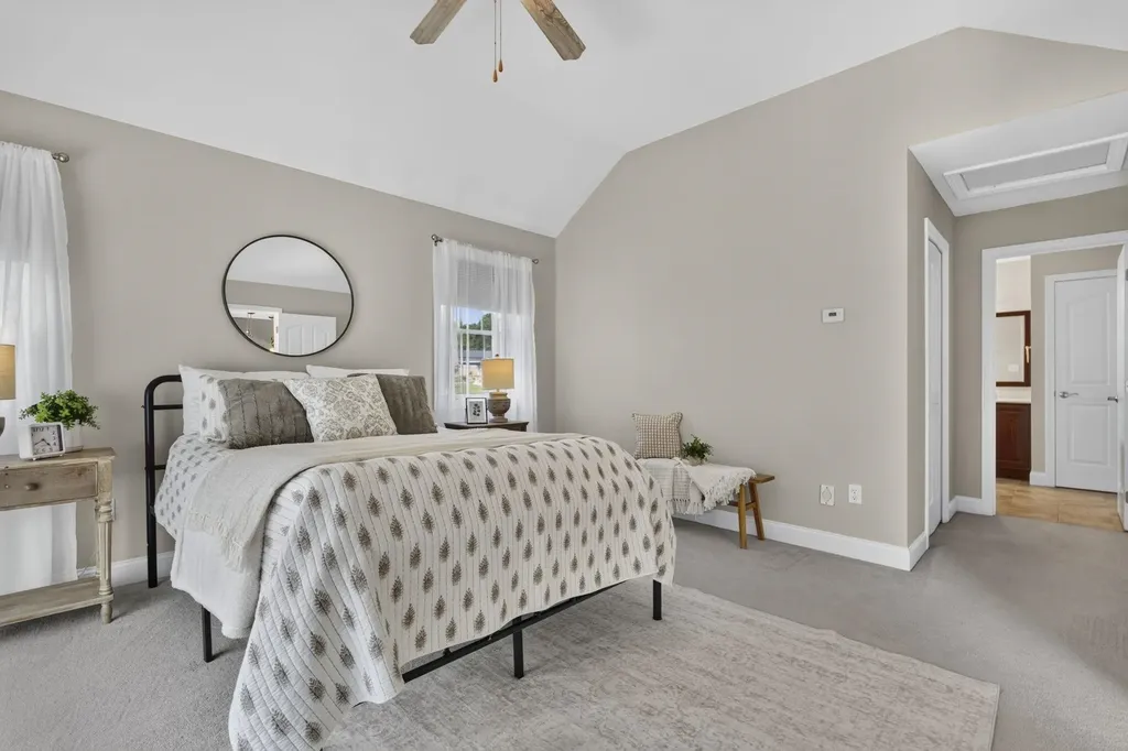 9 Rae Brook Road Hooksett NH 03106