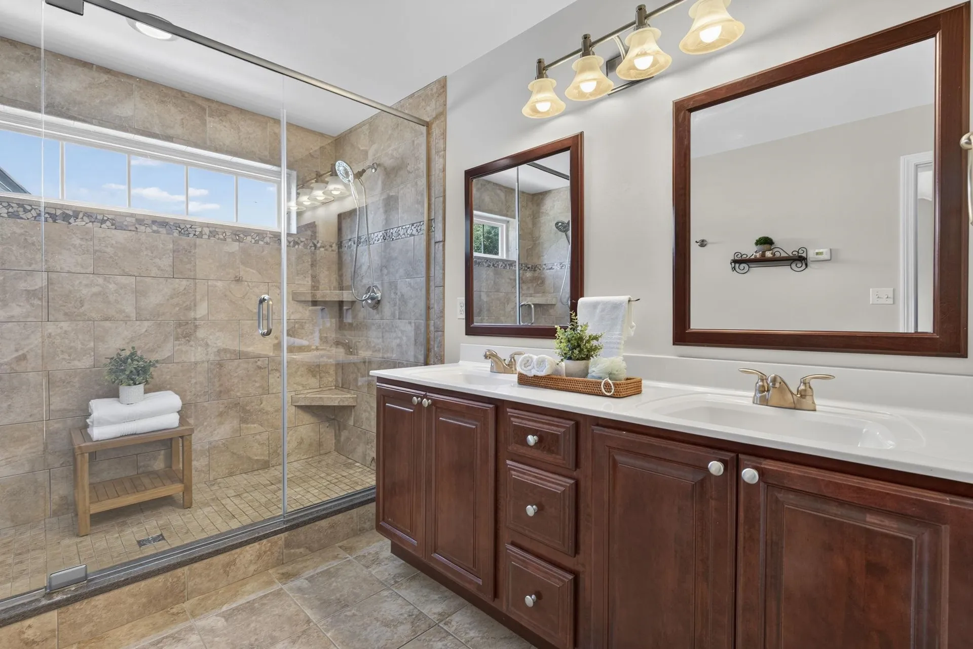 9 Rae Brook Road Hooksett NH 03106