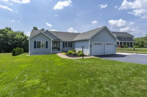 9 Rae Brook Road Hooksett NH 03106