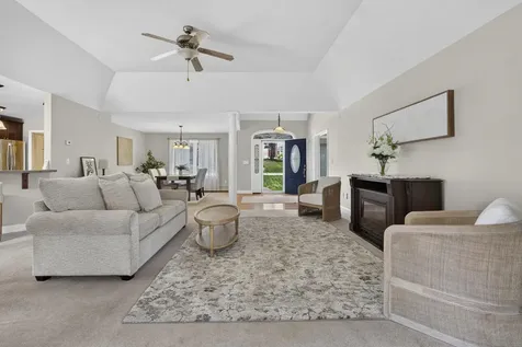 9 Rae Brook Road Hooksett NH 03106