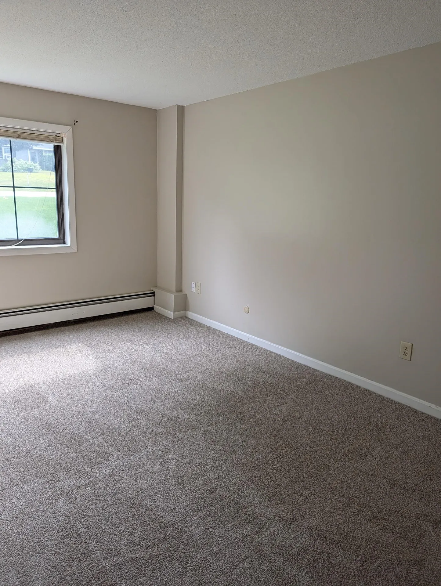 128 Mammoth Road Hooksett NH 03106