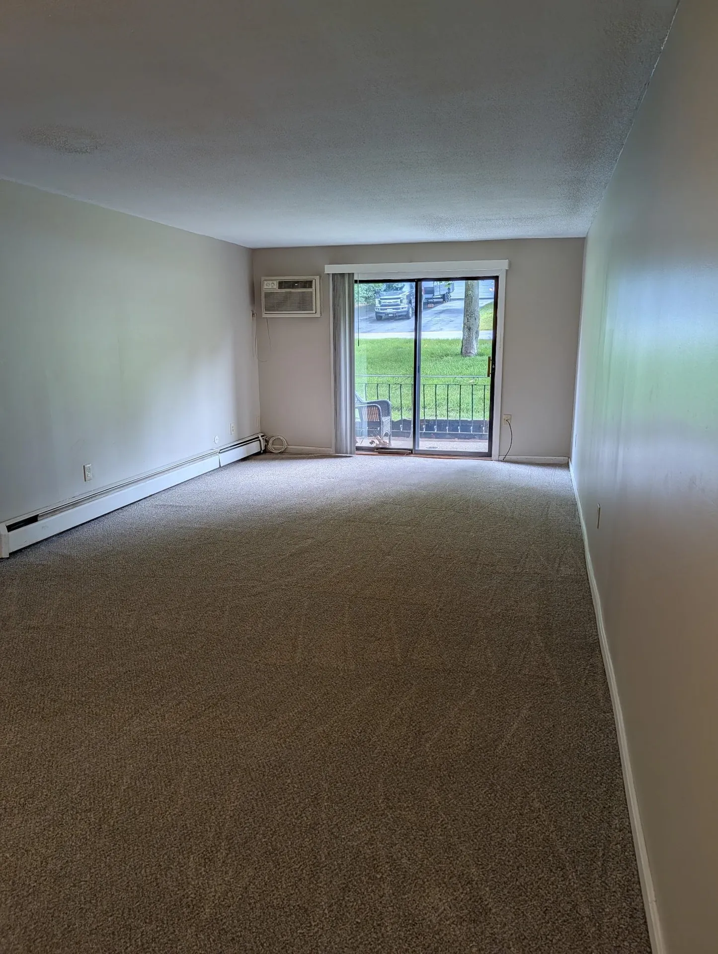 128 Mammoth Road Hooksett NH 03106