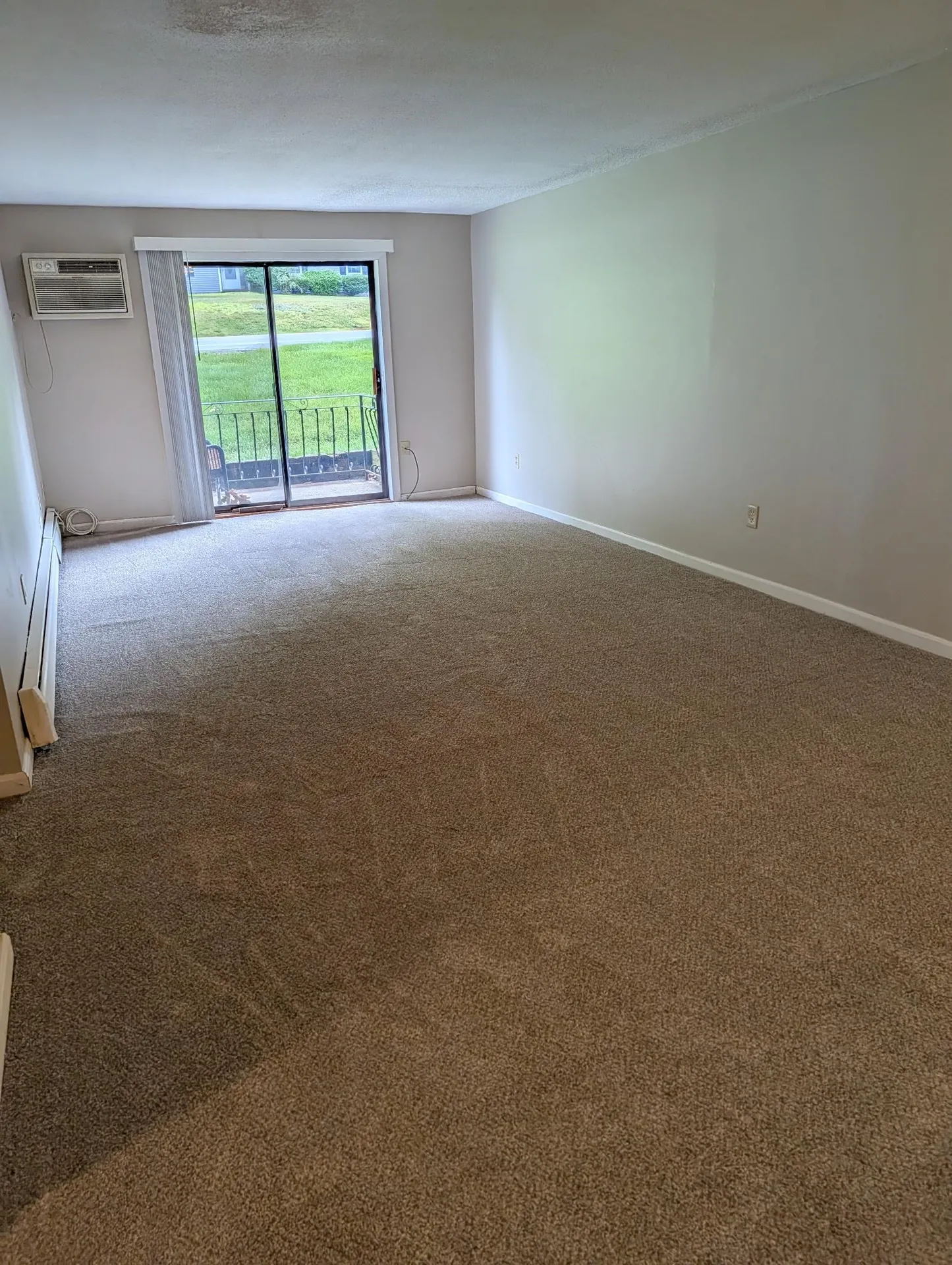 128 Mammoth Road Hooksett NH 03106