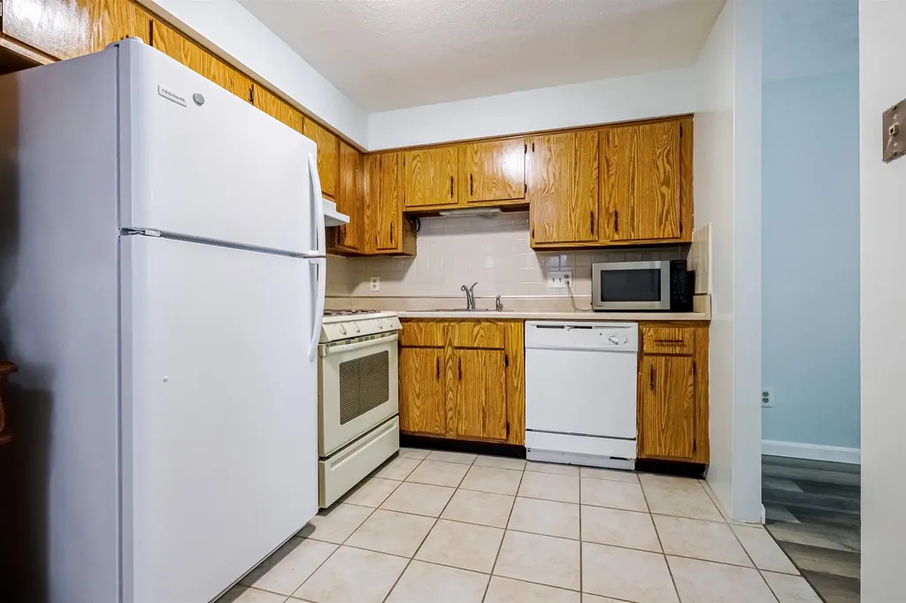 210 Brook Village Road Nashua NH 03062