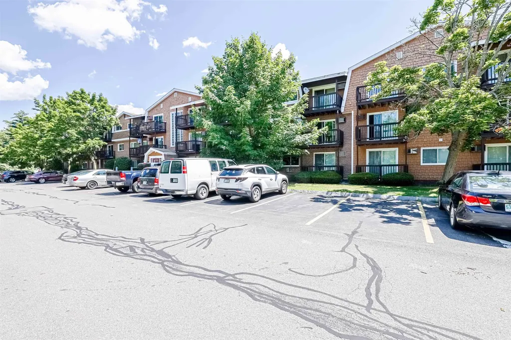 210 Brook Village Road Nashua NH 03062