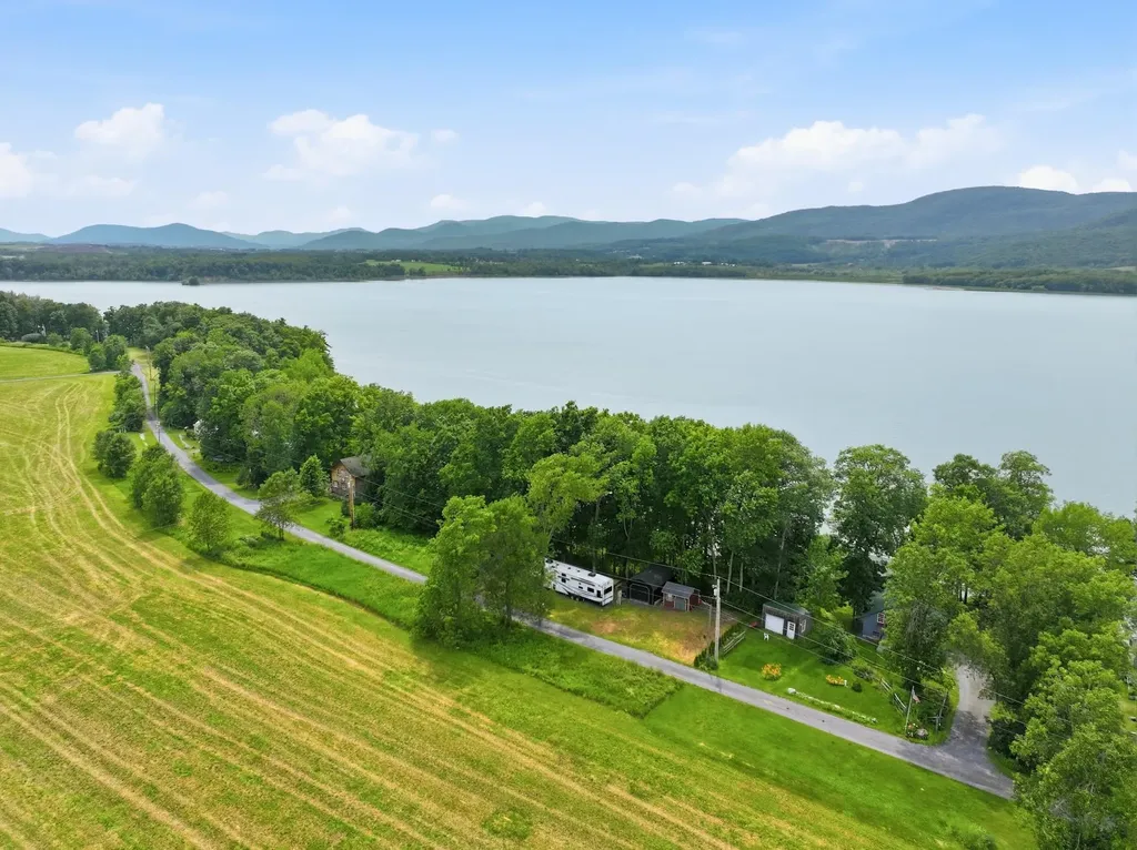 364 Delong Lane Shoreham VT 05734