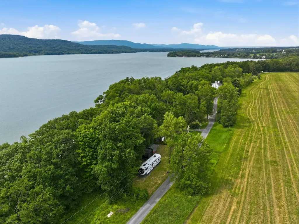 364 Delong Lane Shoreham VT 05734