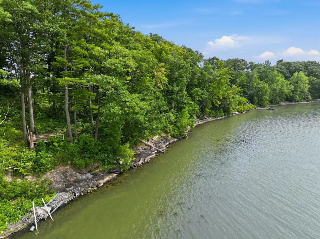 364 Delong Lane Shoreham VT 05734