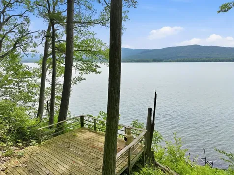 364 Delong Lane Shoreham VT 05734