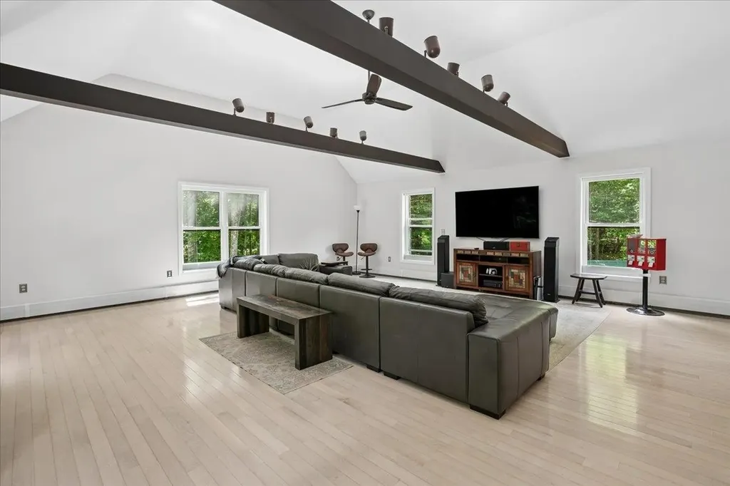 3 Kendall Hill Road Mont Vernon NH 03057